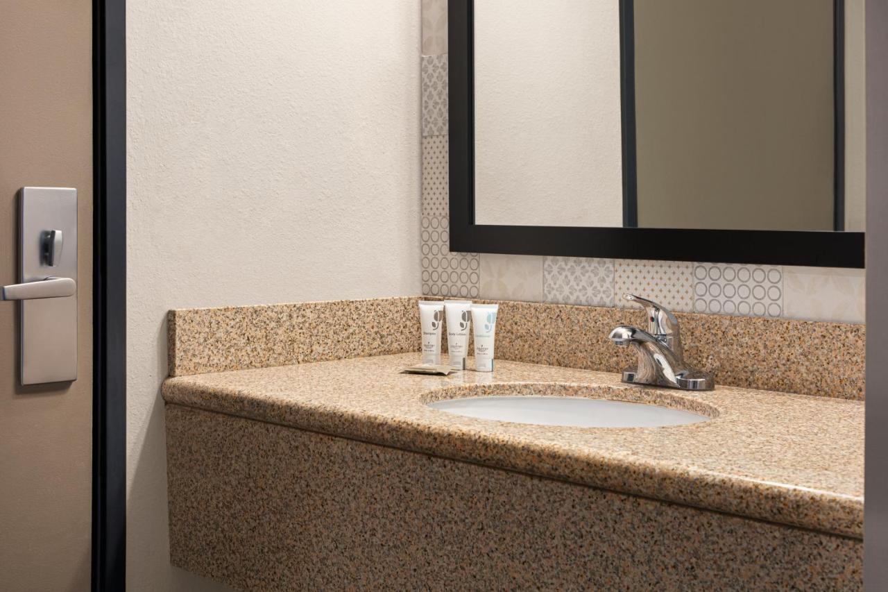 Country Inn & Suites By Radisson, Dunn, Nc Eksteriør bilde